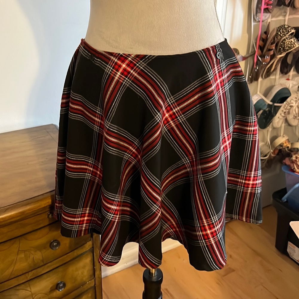 Hot Topic Black & Red Plaid Skater Skirt